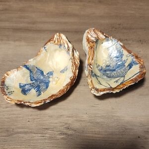 Decorative Blue and Gold Oyster Shell Bowls